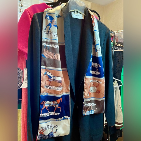 Silk Equestrian Themed Bandeau Scarf - Picture 3 of 8